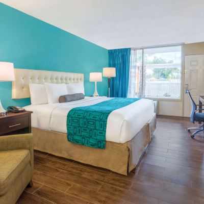 King Room With Courtyard View-Non-Smoking Howard Johnson by Wyndham Lakeland Promo Code