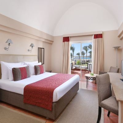 Superior, Queen or Twin Bed, Side Sea View