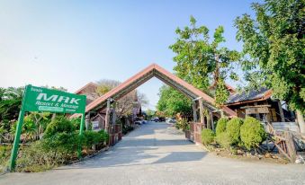 MRK Resort & Massage