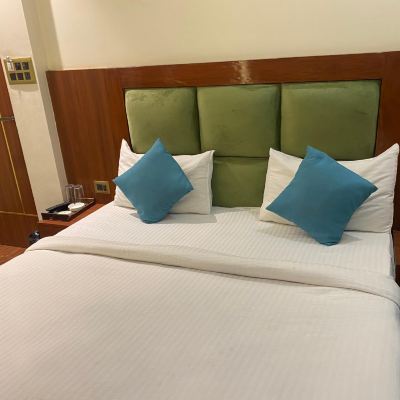 Deluxe Twin Room-No View Ramesh Palace Promo Code