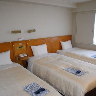 ゲストルーム(ご利用人数3名)(ツインベッド×3)(禁煙) ホテル機山館 クーポン