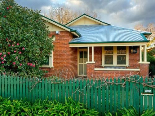 Classic on GeorgeFour-Bedroom House