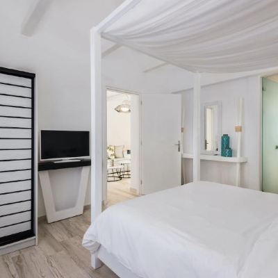 Basic Suite Smy Mediterranean White Santorini Promo Code