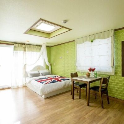 Room (Mellon) Eoullim Pension 쿠폰