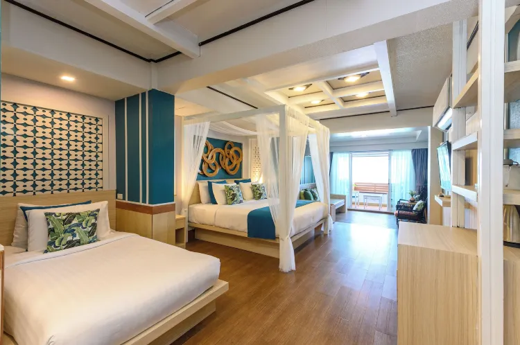 Triple Sea View Room with Balcony