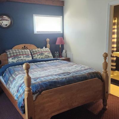 Comfort Room, 1 Queen Bed, Non Smoking, Pool Access (Room 9) Greystone Manor Victorian Inn Promo Code