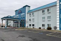 Baymont by Wyndham Litchfield Hotels in 