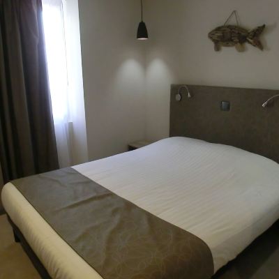 Superior Double Room Hôtel Sur le Quai Promo Code