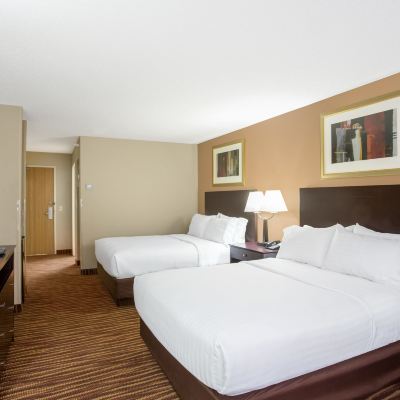 Comfort Triple Room First Choice Inns at the Swell Promo Code