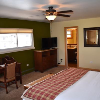Family House, 3 Bedrooms, Non Smoking, Mountain View The Inn at Tomichi Village Promo Code