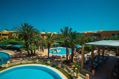 Suites Hôtel les Charmilles & Spa Отели в г. 