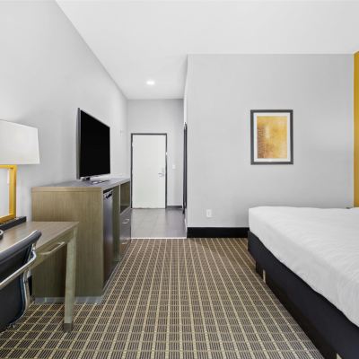 Accessible-1 King, Mobility Accessible, Roll In Shower, Microwave And Refrigerator, Non-Smoking Best Western Plus Regency Park Promo Code