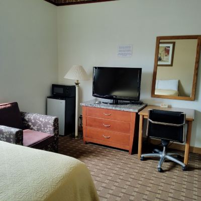 Standard One-Bedroom Room Inn of The Pines Promo Code