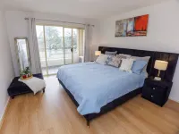 Stylish Inner-City Haven at The Gatsby