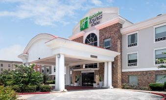 Holiday Inn Express & Suites Conroe I-45 North