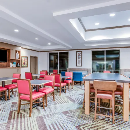 Holiday Inn Express & Suites BETHLEHEM by IHG