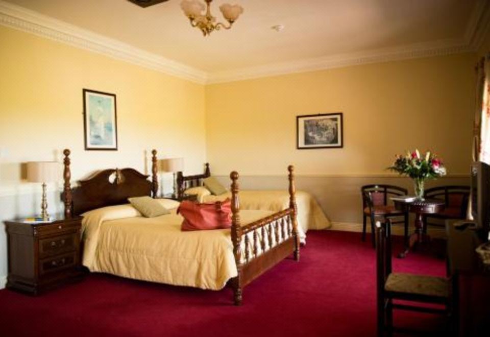 Aran View Country HouseSix-Bedroom House