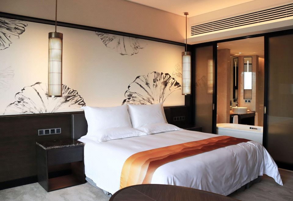 君澜西山大床房