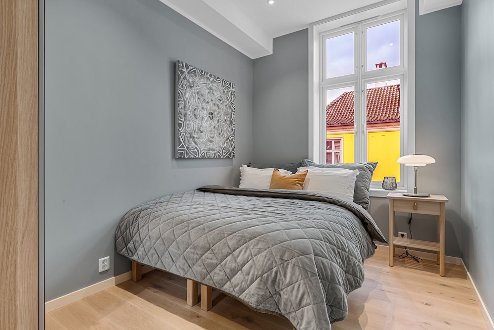 公寓， 3 間卧室 （1st Floor Apt 2）