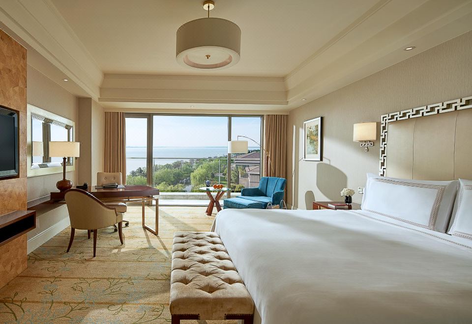 Fairmont Yangcheng Lake KunshanFairmont Gold Lake View KING