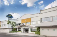 Days Inn by Wyndham Miami Airport North Hotéis em 