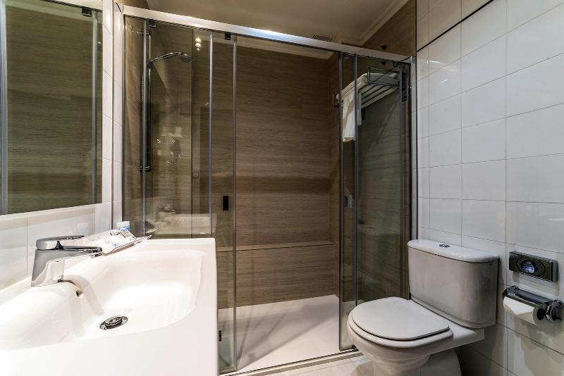 豪华双人或双床房 带侧海景