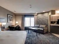DoubleTree by Hilton Hotel Bloomington Hotels in 