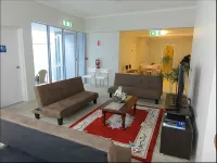 Perth 178 Backpackers ( Valid Passport Required for Check in )