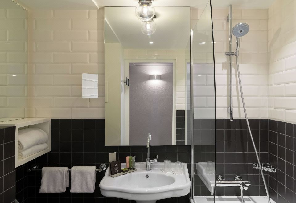 Privilege Room-Complimentary Soft Minibar, Courtesy Tray, Digital Press, Fitness, Sauna