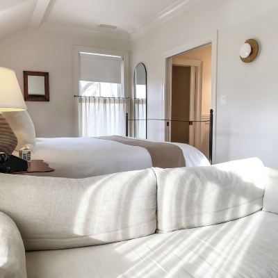 Deluxe Room Inness Promo Code