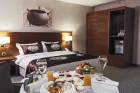 Nevali Hotel & Convention Center Hotel a 