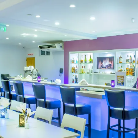 Q-Inn Boutique Hotel