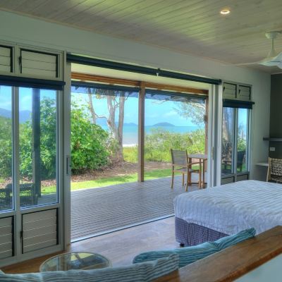 Deluxe Studio Suite, 1 King Bed, Beach View The Bungalows Promo Code