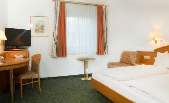 Hotel zum Hirsch - Housity