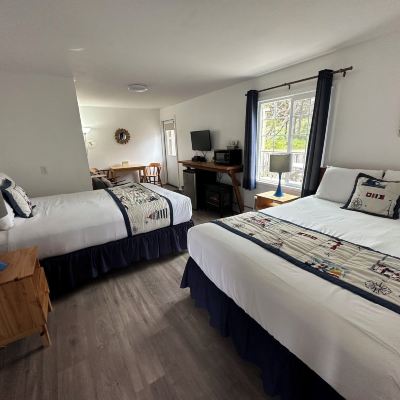 Standard Single Room, 2 Queen Beds, Mountain View, Corner Deane's Oceanfront Lodge Promo Code