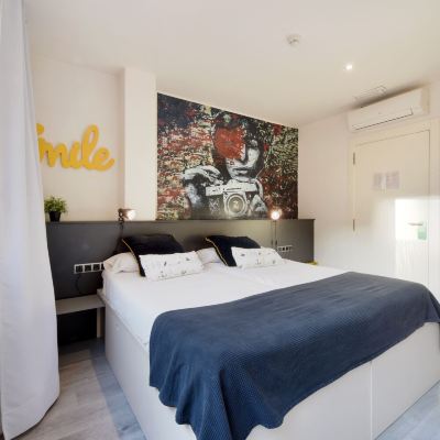 Double Room with Balcony Free Hostels Barcelona Promo Code