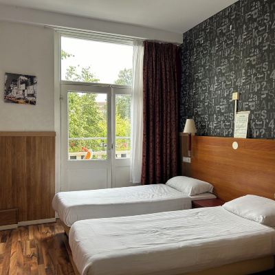 Comfort Twin Room Hotel Isis Promo Code
