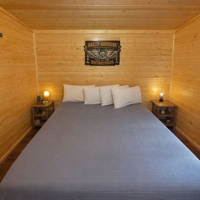 Deluxe Cabin #10 Al's Hideaway Cabin and RV Rentals LLC Promo Code