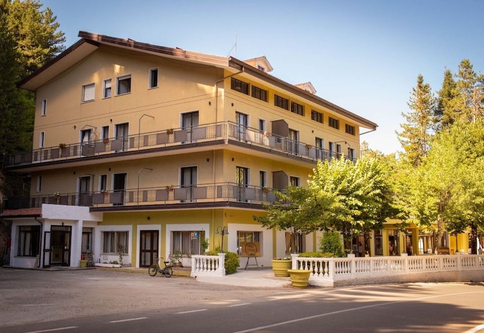 Il Bivacco del Parco Sport Hotel & Residence - Housity