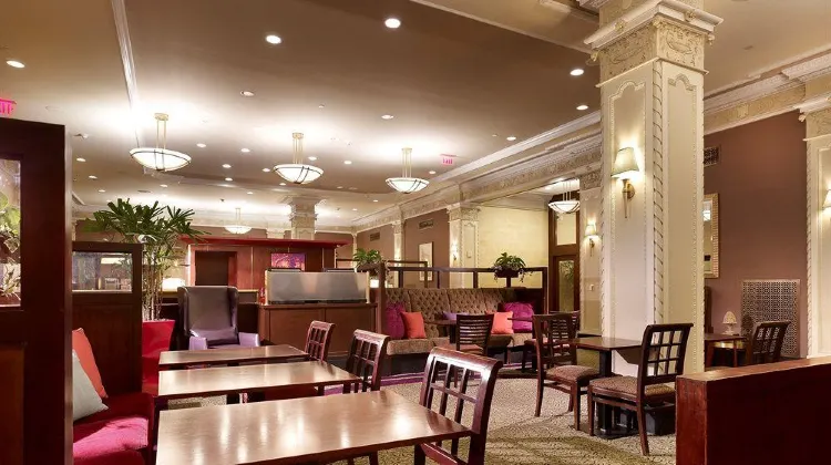 Club Quarters Hotel Downtown, Houston food or restaurant