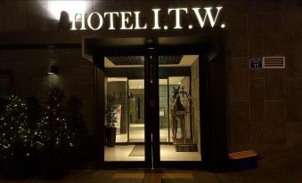 I.T.W. Hotel