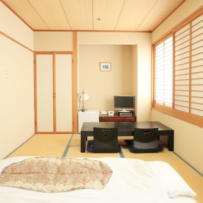 Japanese-Style Room