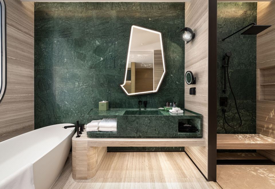 行政海景大床房