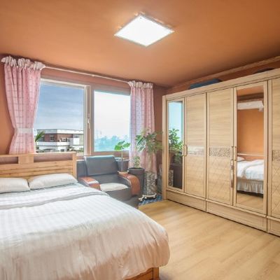 Private House For Group Use (Room 102) 제주 산방산황토펜션 쿠폰