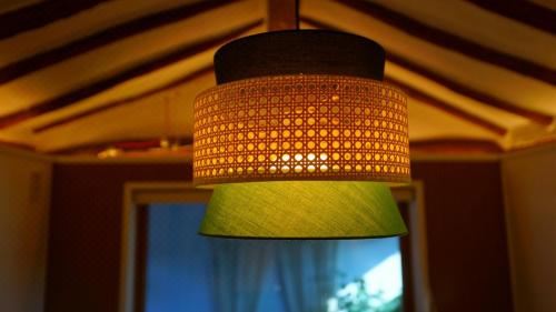 带山景的双人间