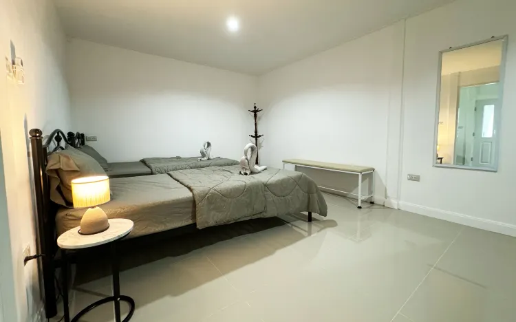 Guest Room, Room with Own Facilities