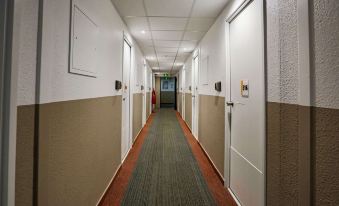 Première Classe Plaisir Gatines - Housity