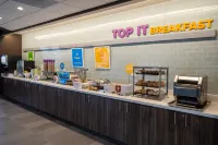 Tru by Hilton Naperville Chicago