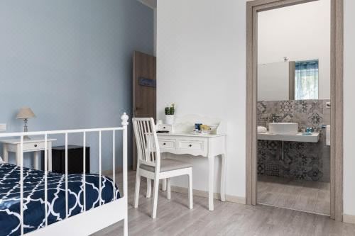 B&B Sapore di Mare Serapo Triple Room with Private Bathroom