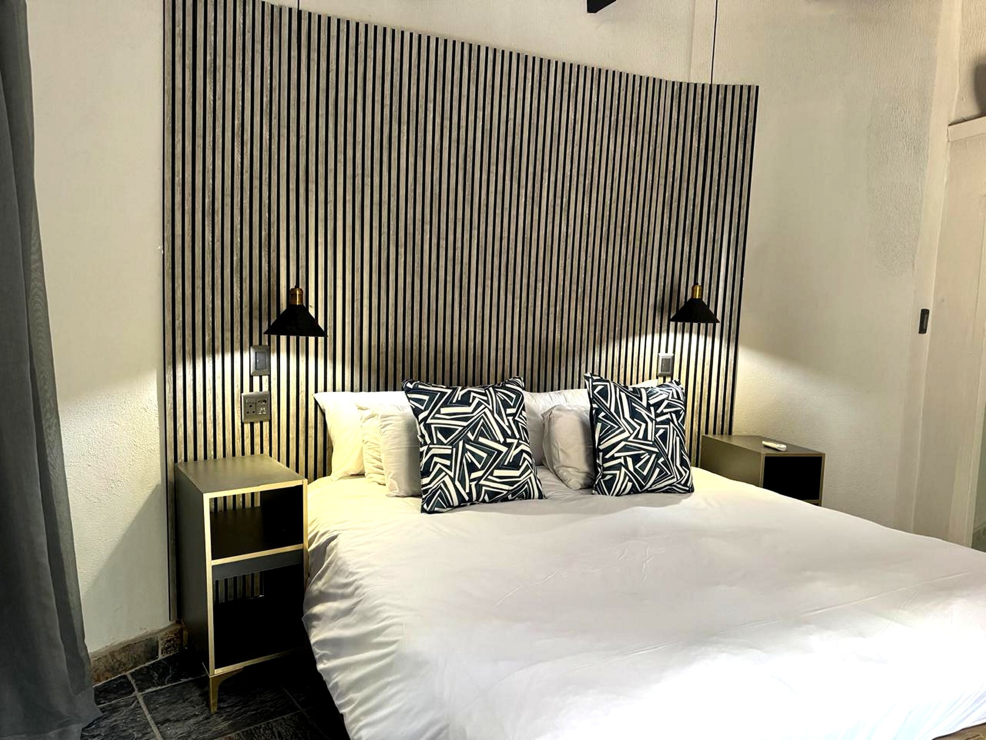 豪华双床房， 2 张单人床